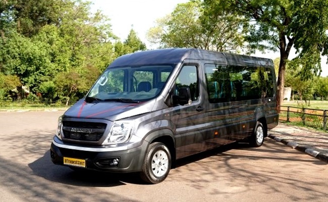 Om Sai Travels Bus